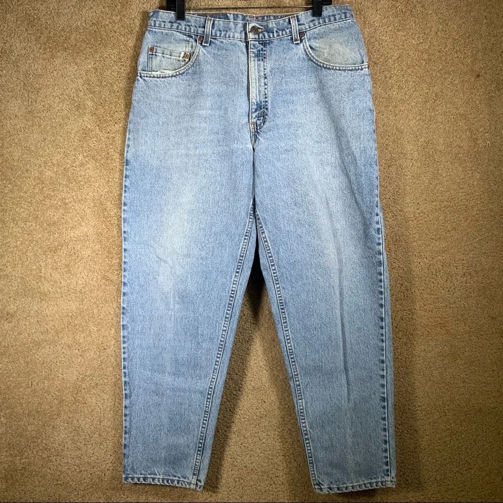Vintage LEVI’S Mens Jeans Sz 36x30 Loose Tapered Leg 560 Blue Jeans USA Made Red - Picture 1 of 7